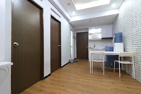 The Suites Metro Apartment - King Property