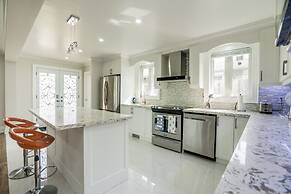 Entire Bungalow 5 Bedrooms