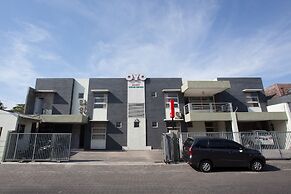 OYO 143 Dukuh Kupang Residence