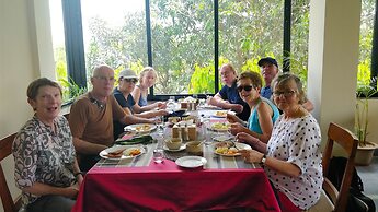 Rhino Land Jungle Lodge