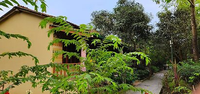 Rhino Land Jungle Lodge