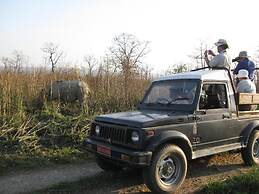 Rhino Land Jungle Lodge