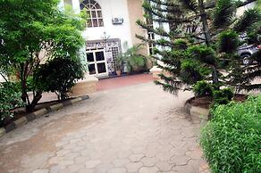 De-b Garden Hotel