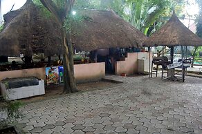 De-b Garden Hotel