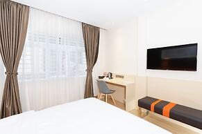 7 Days Premium Hotel