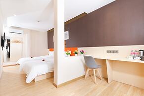 7 Days Premium Hotel