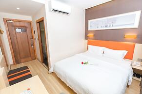7 Days Premium Hotel