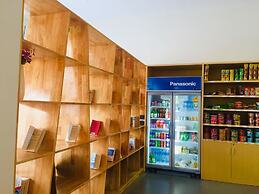 7 Days Premium Hotel