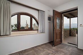 Orelia Cretan Villas & Deluxe Apartments