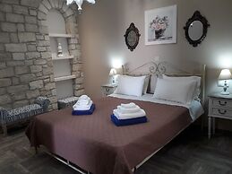 Orelia Cretan Villas & Deluxe Apartments