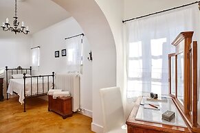 Orelia Cretan Villas & Deluxe Apartments