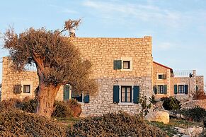 Orelia Cretan Villas & Deluxe Apartments