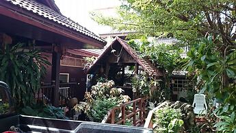 Baan Somboon Guesthouse