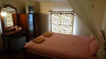 Baan Somboon Guesthouse