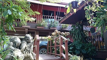 Baan Somboon Guesthouse