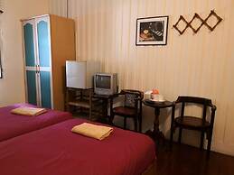 Baan Somboon Guesthouse