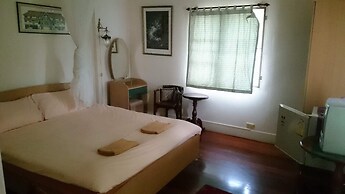 Baan Somboon Guesthouse