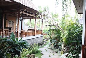 Graha Sandat Villas by Pramana Villas