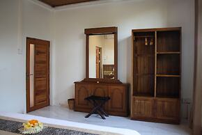 Graha Sandat Villas by Pramana Villas