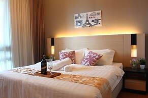 D'Home Stay at Swiss Garden Residence