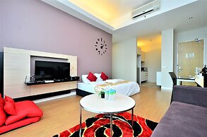 D'Home Stay at Swiss Garden Residence