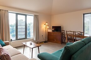 CHROMA Lodge Pikermi