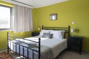 CHROMA Lodge Pikermi