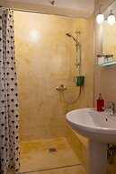 CHROMA Lodge Pikermi