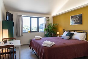 CHROMA Lodge Pikermi