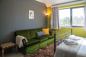 CHROMA Lodge Pikermi