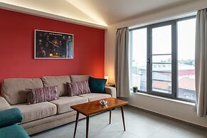 CHROMA Lodge Pikermi