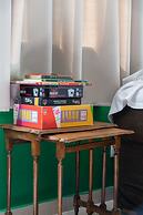 CHROMA Lodge Pikermi