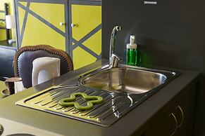 CHROMA Lodge Pikermi