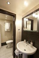 CHROMA Lodge Pikermi