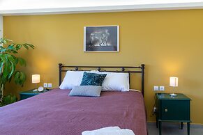 CHROMA Lodge Pikermi