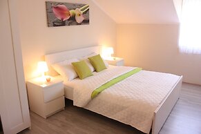 Apartments Tanja & Josipa