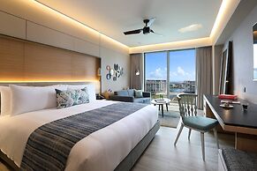 Renaissance Cancun Resort & Marina