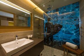 Renaissance Cancun Resort & Marina