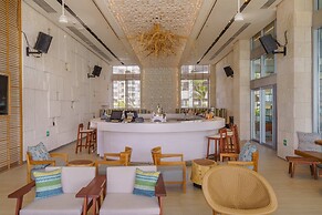 Renaissance Cancun Resort & Marina