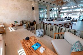 Renaissance Cancun Resort & Marina