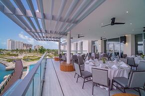 Renaissance Cancun Resort & Marina