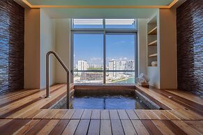 Renaissance Cancun Resort & Marina