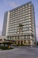 Renaissance Cancun Resort & Marina