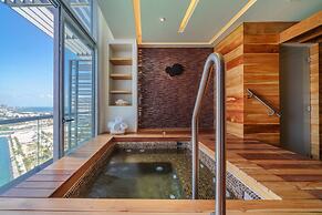 Renaissance Cancun Resort & Marina