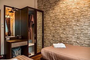 KG Private Pool Villas Soi Nine