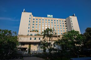 Lemon Tree Premier City Center Pune