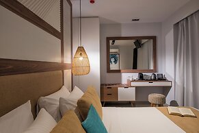 Paralos Lifestyle Beach