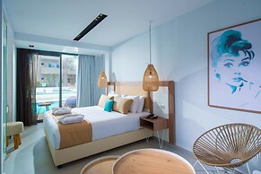 Paralos Lifestyle Beach