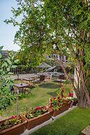 Destina Boutique Hotel