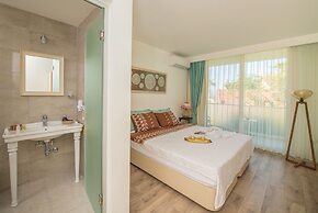 Destina Boutique Hotel